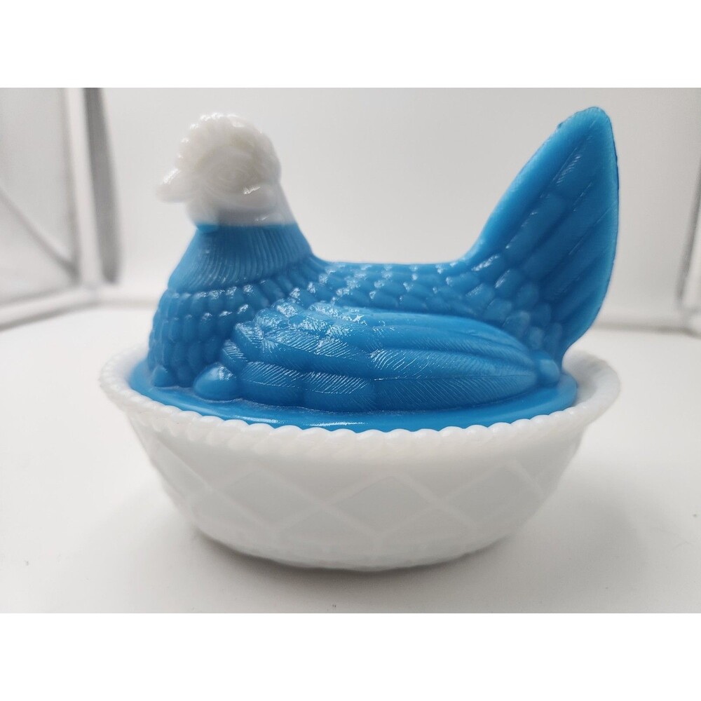 Vintage Westmoreland Blue And White Slag Glass Hen on Nest HON Chicken